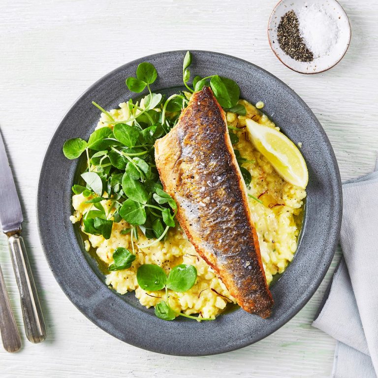 Recipe for sea bream with wheat risotto sauce