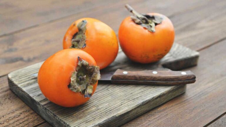 Can I Eat Persimmon Skin?