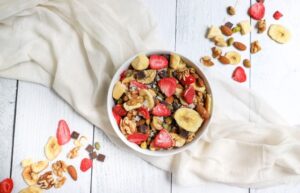 What are the most common ingredients in trail mix?